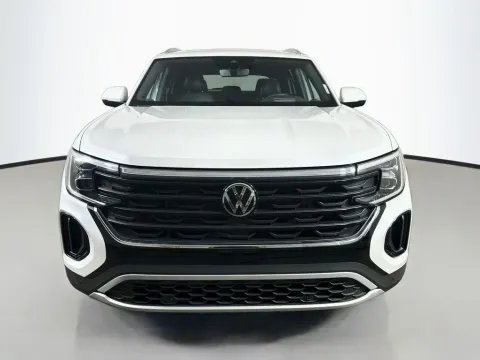 Photos of 2025 Volkswagen Atlas Cross Sport 2.0T SEL for sale in Summerville, SC at Automaxx of the Carolinas