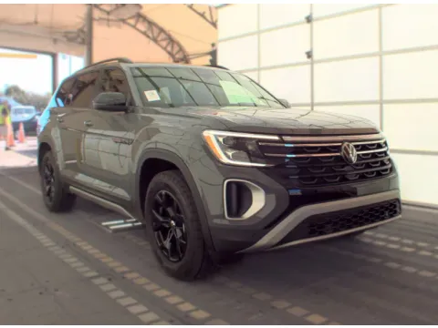 More photos of 2025 Volkswagen Atlas 2.0T Peak Edition at Automaxx of the Carolinas, SC