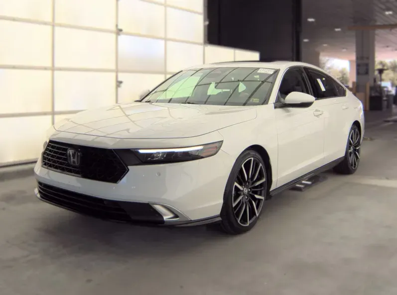 White 2023 Honda Accord Hybrid Touring for sale in Summerville, SC