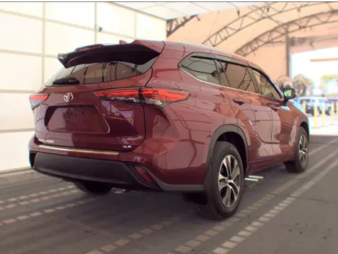 Another view of 2022 Toyota Highlander XLE for sale in Summerville, SC at Automaxx of the Carolinas