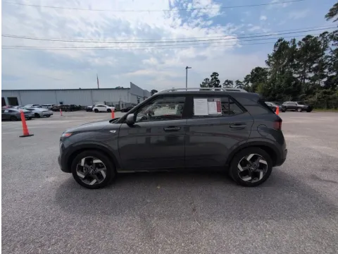 More photos of 2025 Hyundai Venue SEL at Automaxx of the Carolinas, SC
