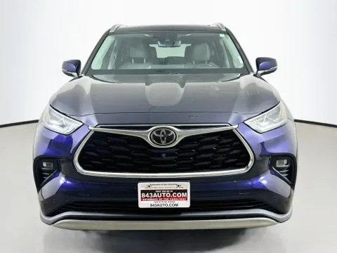 Photos of 2021 Toyota Highlander Platinum for sale in Summerville, SC at Automaxx of the Carolinas