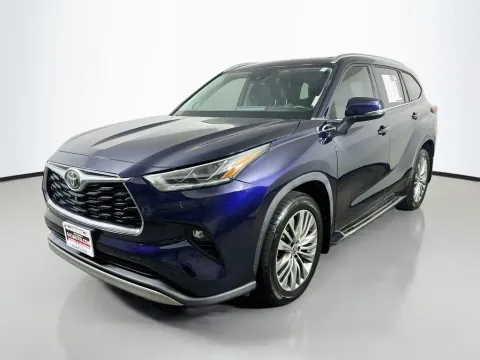 Another view of 2021 Toyota Highlander Platinum for sale in Summerville, SC at Automaxx of the Carolinas