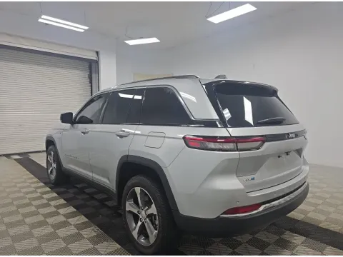 More photos of 2023 Jeep Grand Cherokee 4xe at Automaxx of the Carolinas, SC