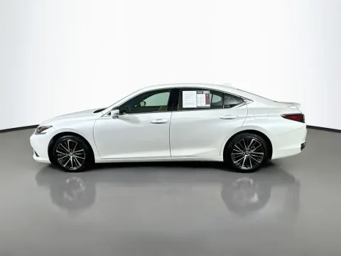 More photos of 2025 Lexus ES 300h at Automaxx of the Carolinas, SC