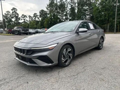 More photos of 2025 Hyundai Elantra Limited at Automaxx of the Carolinas, SC