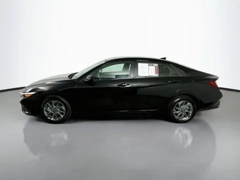 More photos of 2024 Hyundai Elantra SEL at Automaxx of the Carolinas, SC