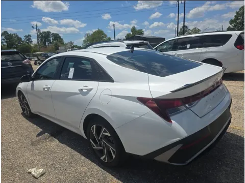 More photos of 2025 Hyundai Elantra SEL Sport at Automaxx of the Carolinas, SC