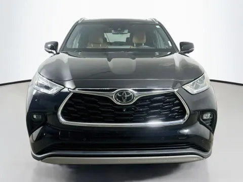Photos of 2024 Toyota Highlander Platinum for sale in Summerville, SC at Automaxx of the Carolinas