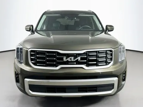 Photos of 2024 Kia Telluride S for sale in Summerville, SC at Automaxx of the Carolinas