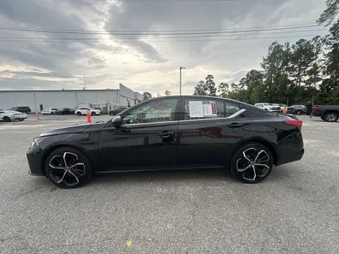 More photos of 2023 Nissan Altima 2.5 SR at Automaxx of the Carolinas, SC