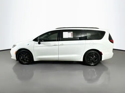 More photos of 2024 Chrysler Pacifica Hybrid Select Premium S Appearance at Automaxx of the Carolinas, SC
