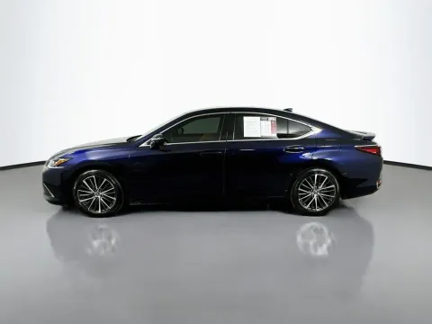 More photos of 2025 Lexus ES 300h at Automaxx of the Carolinas, SC