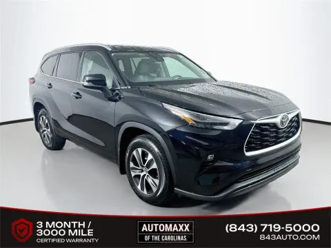 Black 2022 Toyota Highlander XLE for sale in Summerville, SC