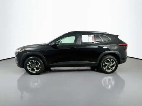 More photos of 2025 Chevrolet Trax LT at Automaxx of the Carolinas, SC