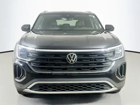 Photos of 2025 Volkswagen Atlas Cross Sport 2.0T SE w/Technology for sale in Summerville, SC at Automaxx of the Carolinas