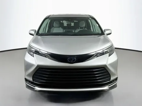 Photos of 2024 Toyota Sienna LE for sale in Summerville, SC at Automaxx of the Carolinas