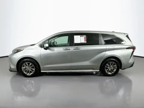 More photos of 2024 Toyota Sienna LE at Automaxx of the Carolinas, SC