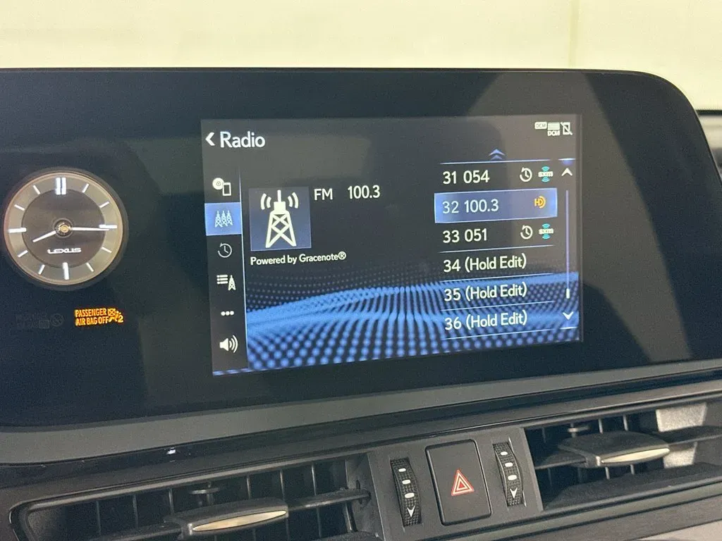 2022 Lexus ES 350 - Photo 29