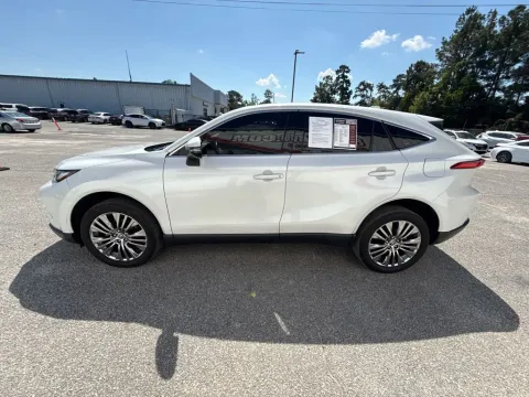 More photos of 2023 Toyota Venza Limited at Automaxx of the Carolinas, SC
