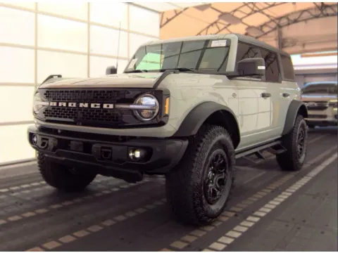 Gray 2023 Ford Bronco Wildtrak for sale in Summerville, SC