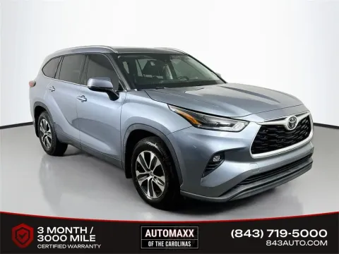 Gray 2021 Toyota Highlander XLE for sale in Summerville, SC