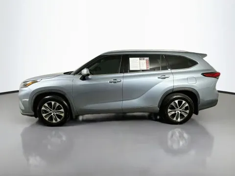 More photos of 2021 Toyota Highlander XLE at Automaxx of the Carolinas, SC