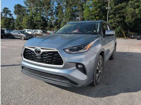 Another view of 2021 Toyota Highlander XLE for sale in Summerville, SC at Automaxx of the Carolinas