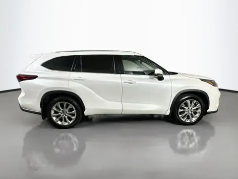 More photos of 2023 Toyota Highlander Limited at Automaxx of the Carolinas, SC