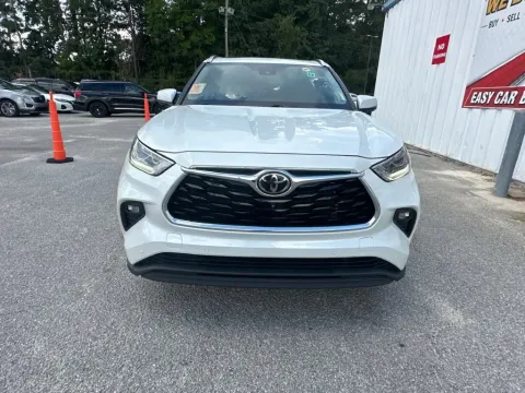 Photos of 2023 Toyota Highlander Limited for sale in Summerville, SC at Automaxx of the Carolinas