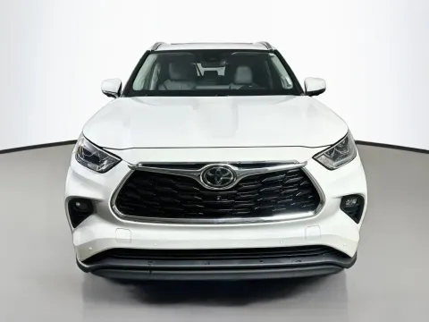 Photos of 2023 Toyota Highlander Limited for sale in Summerville, SC at Automaxx of the Carolinas