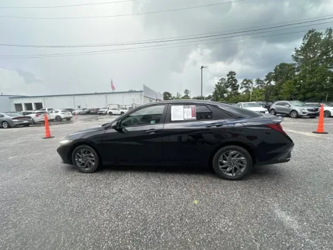 More photos of 2024 Hyundai Elantra SEL at Automaxx of the Carolinas, SC