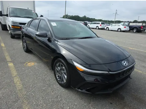 More photos of 2024 Hyundai Elantra SEL at Automaxx of the Carolinas, SC