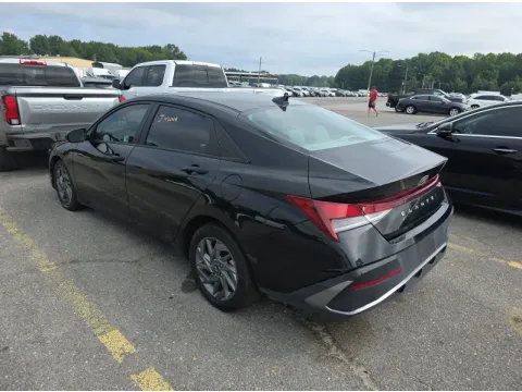 More photos of 2024 Hyundai Elantra SEL at Automaxx of the Carolinas, SC