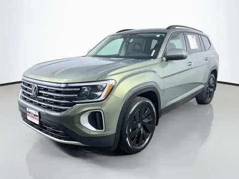 Another view of 2026 Volkswagen Atlas SE w/Technology for sale in Summerville, SC at Automaxx of the Carolinas