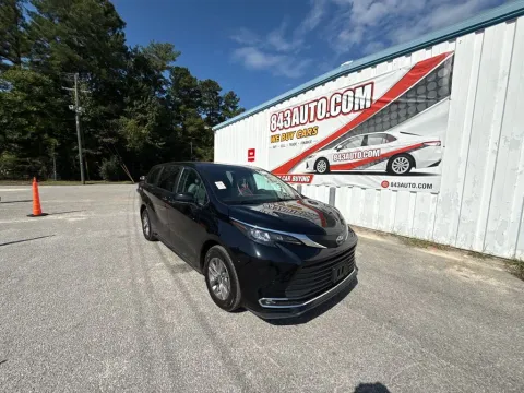 Black 2024 Toyota Sienna XLE for sale in Summerville, SC