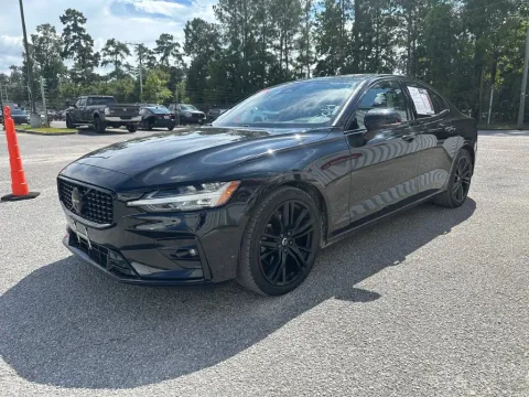 More photos of 2023 Volvo S60 B5 Plus Black Edition at Automaxx of the Carolinas, SC