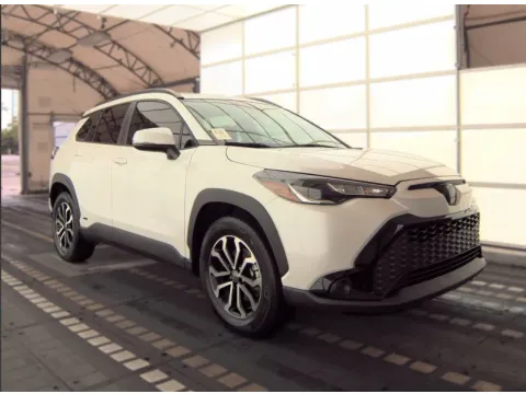 More photos of 2023 Toyota Corolla Cross Hybrid SE at Automaxx of the Carolinas, SC