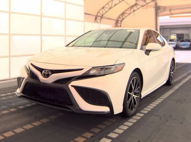 White 2024 Toyota Camry SE for sale in Summerville, SC