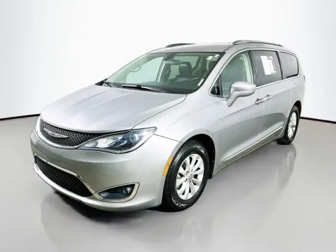 Another view of 2018 Chrysler Pacifica Touring L for sale in Summerville, SC at Automaxx of the Carolinas
