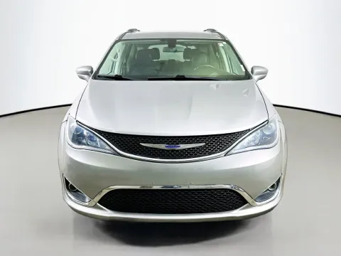 Photos of 2018 Chrysler Pacifica Touring L for sale in Summerville, SC at Automaxx of the Carolinas
