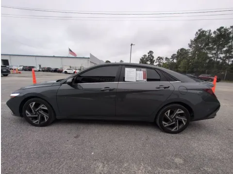 More photos of 2025 Hyundai Elantra SEL Convenience at Automaxx of the Carolinas, SC