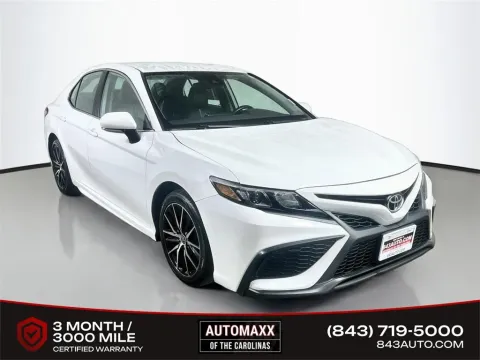 White 2024 Toyota Camry SE for sale in Summerville, SC