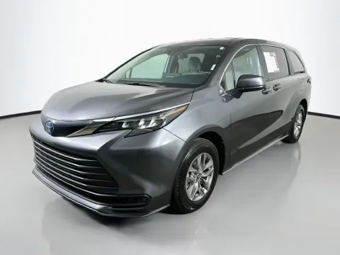 Another view of 2025 Toyota Sienna LE for sale in Summerville, SC at Automaxx of the Carolinas