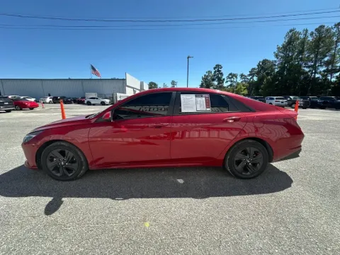 More photos of 2021 Hyundai Elantra SEL at Automaxx of the Carolinas, SC