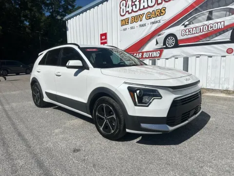 White 2023 Kia Niro EX for sale in Summerville, SC