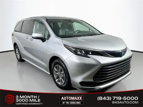 Silver 2025 Toyota Sienna LE for sale in Summerville, SC