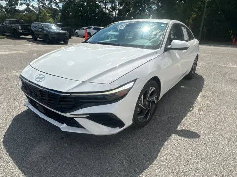More photos of 2025 Hyundai Elantra SEL Convenience at Automaxx of the Carolinas, SC