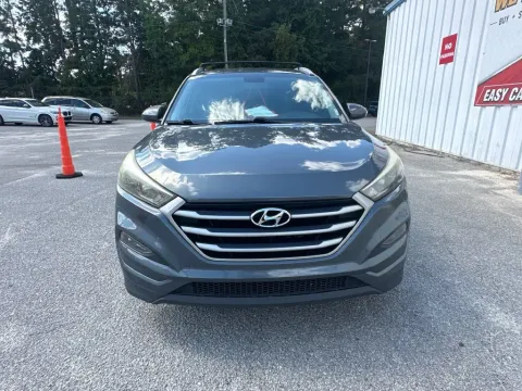 Another view of 2017 Hyundai Tucson SE for sale in Summerville, SC at Automaxx of the Carolinas