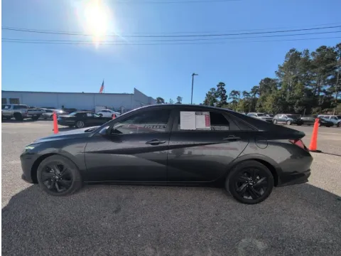 More photos of 2021 Hyundai Elantra SEL at Automaxx of the Carolinas, SC